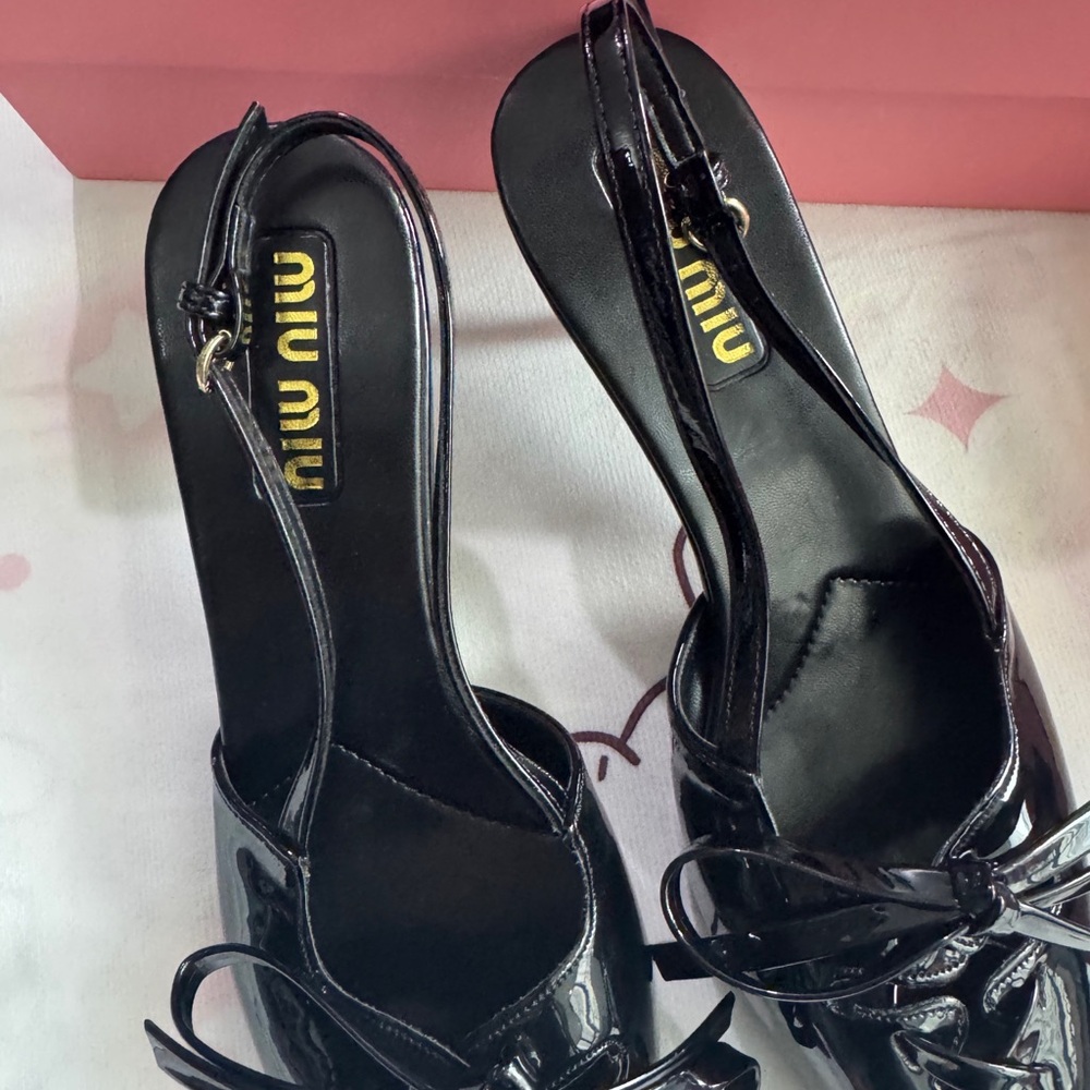 Miu Miu Black Patent Leather Pointed Toe Slingback Heels - Picture 5 of 9